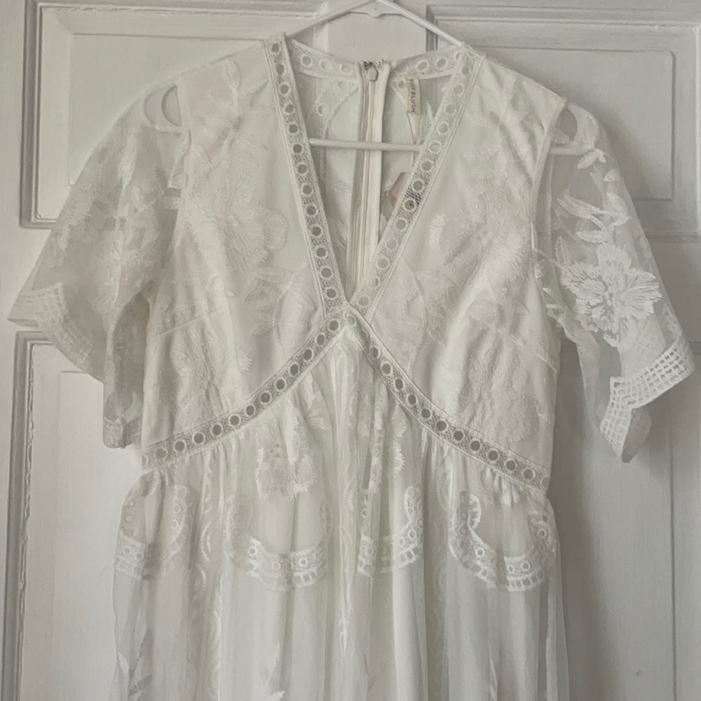 Maternal dress
